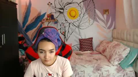 LinzyBaner online show from 01/23/25, 12:57