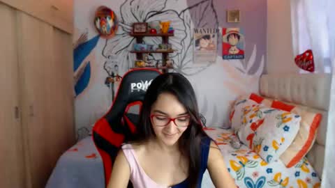 LinzyBaner online show from 03/19/26, 09:52