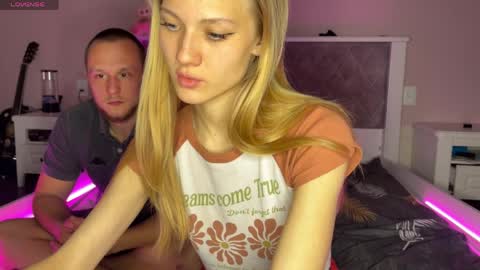 Snapshot of lion_and_kitty chatting on 04/08/26, 05:46 Daisy and Ratibor online show from 04/08/26, 05:46