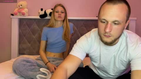 Snapshot of lion_and_kitty chatting on 04/09/26, 04:12 Daisy and Ratibor online show from 04/09/26, 04:12