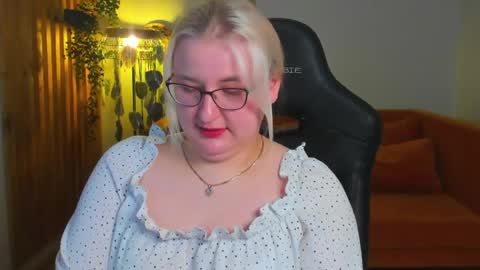 Snapshot of lioraardyn chatting on 04/22/26, 05:32 LioraArdyn online show from 04/22/26, 05:32