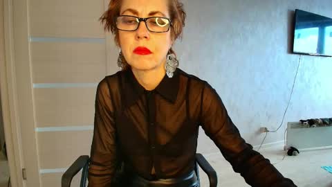 Liora Weiss online show from 04/25/26, 11:02