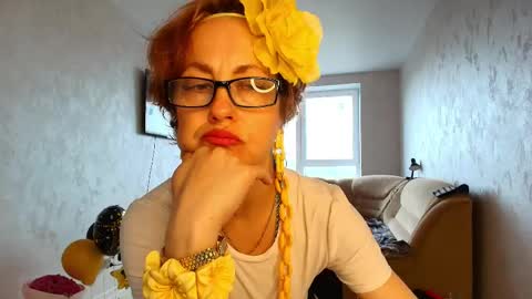 Liora Weiss online show from 05/13/26, 09:06