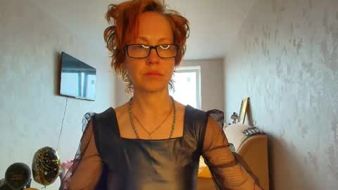 Liora Weiss online show from 05/19/26, 07:26
