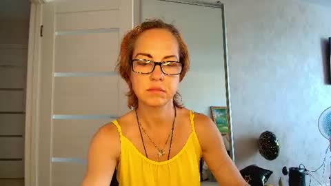 Snapshot of lioraweiss chatting on 06/23/26, 12:25 Liora Weiss online show from 06/23/26, 12:25