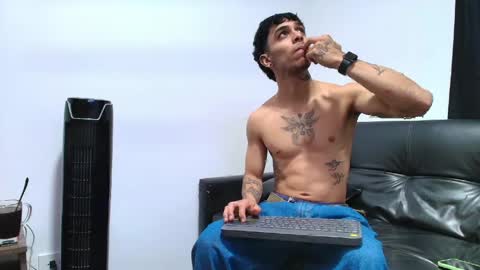 Snapshot of liorvante chatting on 04/07/26, 02:45 Lior Vante online show from 04/07/26, 02:45