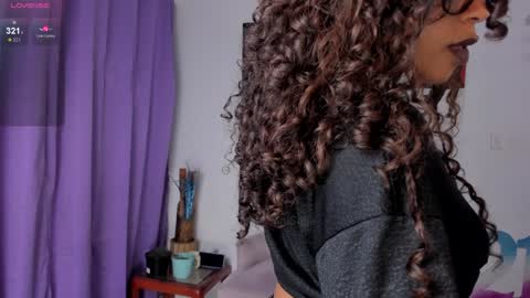 lips_sarasofia online show from 01/31/25, 02:58