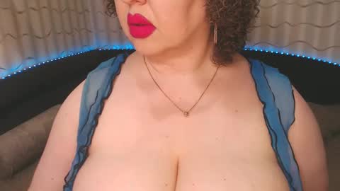 Snapshot of lipsaddiction chatting on 01/11/25, 02:15 LIpsAddiction online show from 01/11/25, 02:15