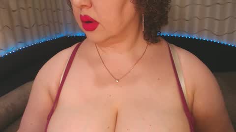 Snapshot of lipsaddiction chatting on 01/12/25, 01:16 LIpsAddiction online show from 01/12/25, 01:16