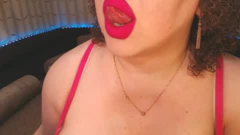 Snapshot of lipsaddiction chatting on 01/26/25, 10:13 LIpsAddiction online show from 01/26/25, 10:13