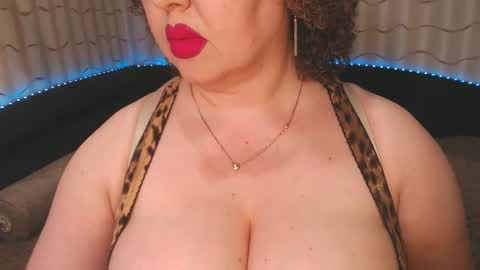 Snapshot of lipsaddiction chatting on 01/30/25, 10:08 LIpsAddiction online show from 01/30/25, 10:08