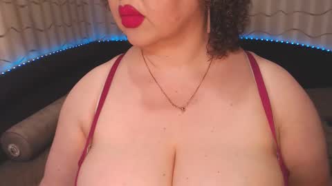 Snapshot of lipsaddiction chatting on 02/16/25, 09:38 LIpsAddiction online show from 02/16/25, 09:38