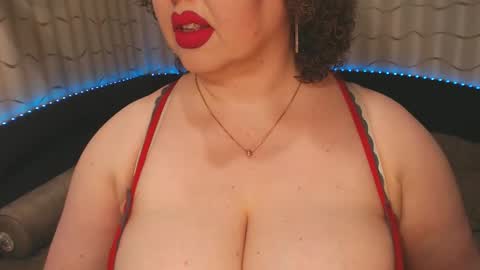 Snapshot of lipsaddiction chatting on 02/21/25, 03:32 LIpsAddiction online show from 02/21/25, 03:32