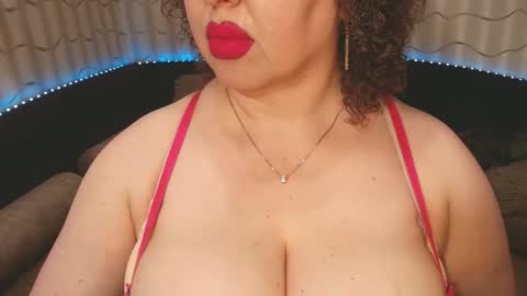 Snapshot of lipsaddiction chatting on 09/26/25, 01:48 LIpsAddiction online show from 09/26/25, 01:48