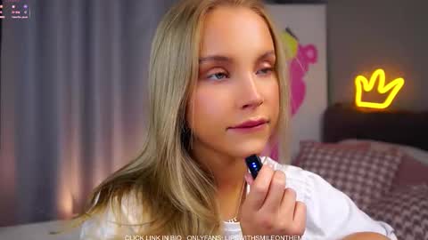 Amelia online show from 11/09/25, 01:15