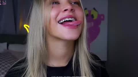 Amelia online show from 01/18/26, 01:31