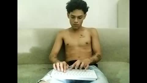 Snapshot of liroy_demon chatting on 08/06/26, 02:35 liroy_demon online show from 08/06/26, 02:35