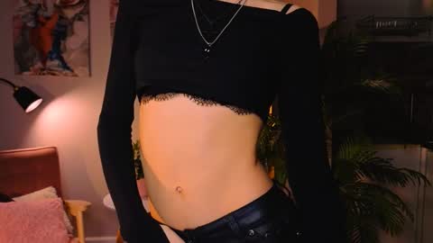 Snapshot of lis__batsy chatting on 12/04/25, 02:26 LIs online show from 12/04/25, 02:26