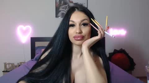 Lisa online show from 02/05/25, 01:47