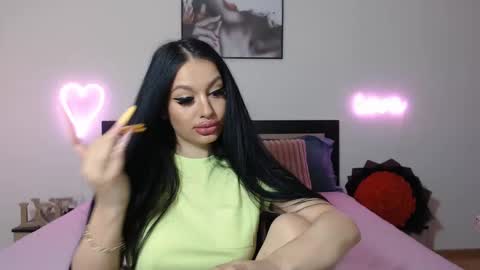 Lisa online show from 02/11/25, 09:14