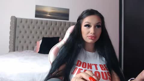 Lisa online show from 09/28/25, 07:30