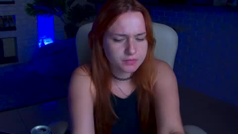 lisa_elfy online show from 09/17/25, 07:04