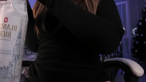 Lisa online show from 01/27/25, 01:05