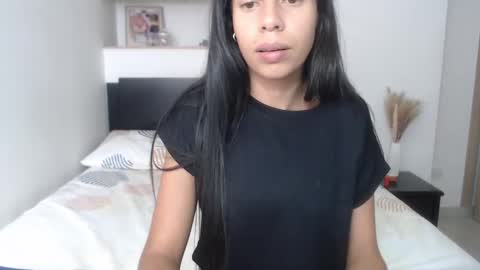 Snapshot of lisa_g07 chatting on 12/19/24, 05:50 Lisa Santos online show from 12/19/24, 05:50