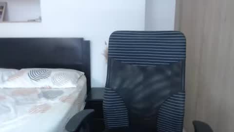 Snapshot of lisa_g07 chatting on 01/25/25, 05:51 Lisa Santos online show from 01/25/25, 05:51