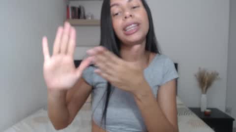 Snapshot of lisa_g07 chatting on 02/06/25, 02:48 Lisa Santos online show from 02/06/25, 02:48