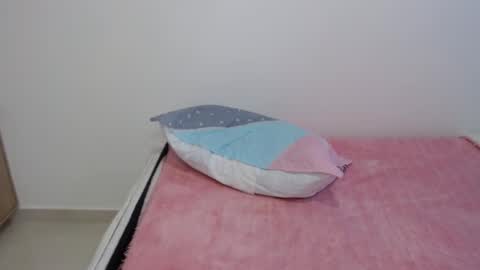 Snapshot of lisa_g07 chatting on 12/19/25, 03:30 Lisa Santos online show from 12/19/25, 03:30