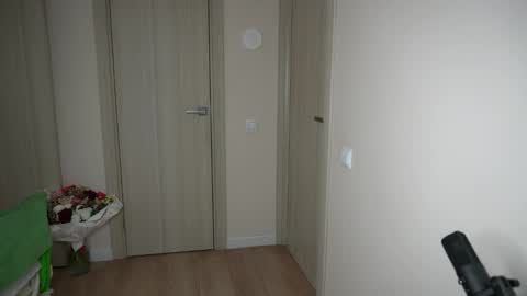 lisa_graham online show from 10/28/25, 04:27