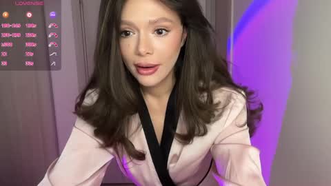 Snapshot of lisa_graham chatting on 04/05/26, 04:53 lisa_graham online show from 04/05/26, 04:53