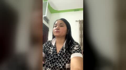 Snapshot of lisa_hanw chatting on 04/20/26, 03:37 lisa_hanw online show from 04/20/26, 03:37