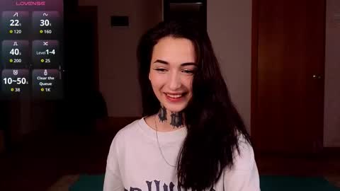 Snapshot of lisa_juicy chatting on 12/02/25, 04:13 Liza online show from 12/02/25, 04:13