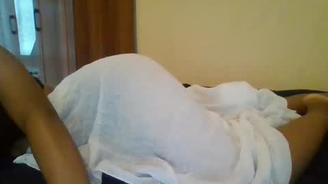 Snapshot of lisa_larry chatting on 12/25/24, 03:50 lisa larry online show from 12/25/24, 03:50