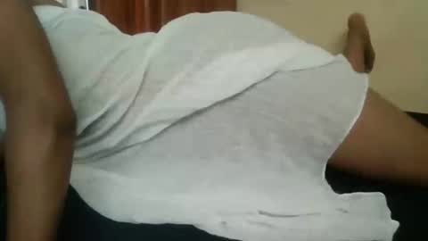 Snapshot of lisa_larry chatting on 12/29/24, 10:01 lisa larry online show from 12/29/24, 10:01