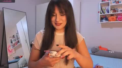 Lisa online show from 10/22/25, 12:22