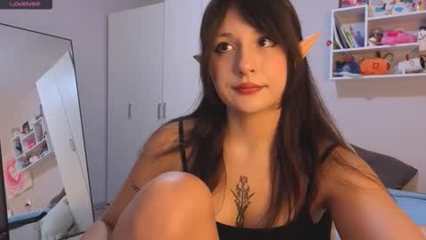 Lisa online show from 10/23/25, 08:51