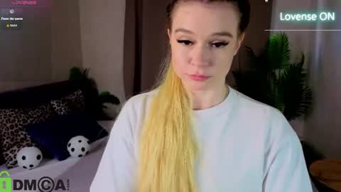 lisa_rabbit online show from 07/14/26, 04:50