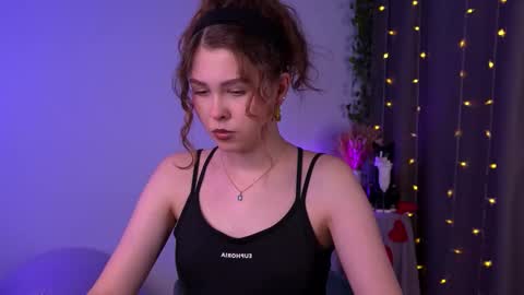  Lisa  online show from 11/13/25, 08:30