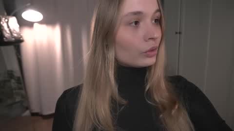 Elisabeth or Lisa online show from 01/11/26, 08:03