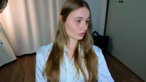 Elisabeth or Lisa online show from 05/19/26, 08:26