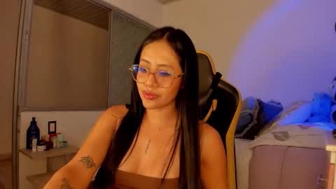 Lisa Thompson online show from 11/11/25, 03:39