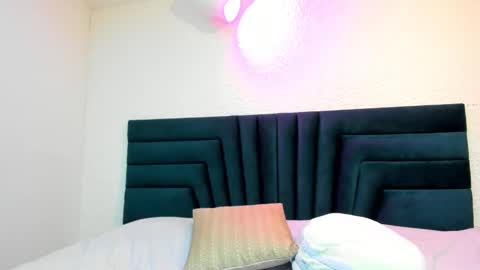 Snapshot of lisa_white_ chatting on 01/11/25, 09:25 lisa white online show from 01/11/25, 09:25