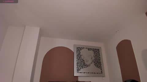 Snapshot of lisaflowersx chatting on 03/15/26, 11:05 Lisa Flowers online show from 03/15/26, 11:05