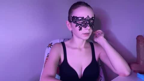 Lisa online show from 09/10/25, 05:13