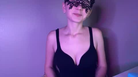 Lisa online show from 09/12/25, 05:35