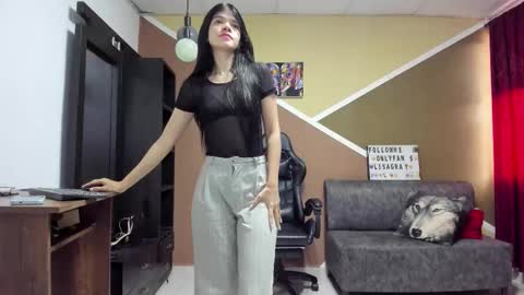 Snapshot of lisagray_1 chatting on 03/27/26, 07:35 Lisa Gray Independent Model online show from 03/27/26, 07:35