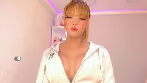 Snapshot of lisahadidd chatting on 02/12/25, 05:26 lisahadidd online show from 02/12/25, 05:26